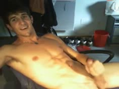 Hot Amateur Dude Jerks off and Cums Over His Abs on Cam